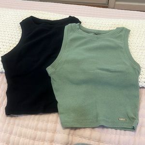 2 Hollister tops